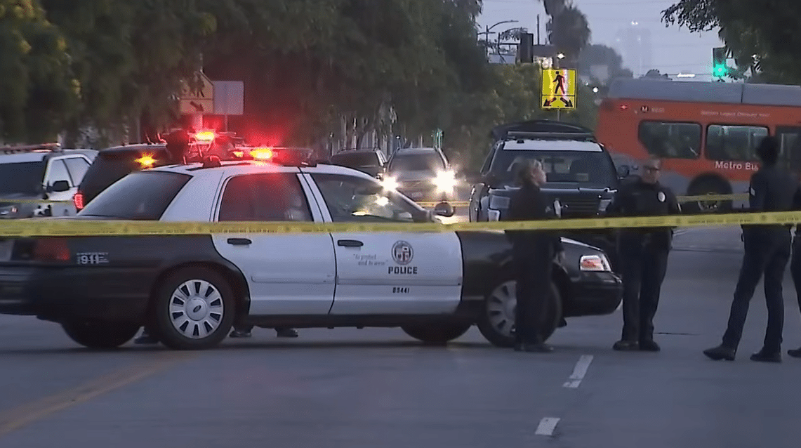 Four people were shot in an SUV in Los Angeles - Absolute News