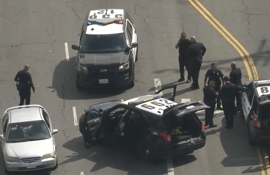 Two LAPD officers injured in fight with suspect - Absolute News