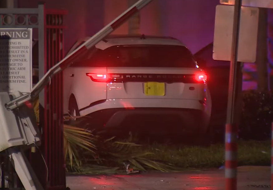 Range Rover smashes into apartment after driver and passenger are shot ...