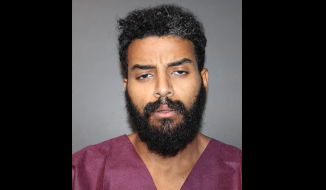 Murder suspect accused of killing girlfriend and baby dies in jail ...