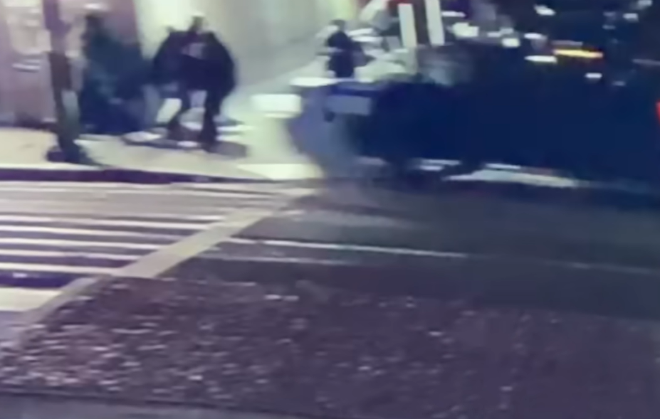 Man stabbed during fight at Walmart - Absolute News
